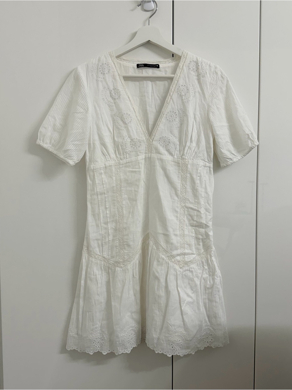 Zara White V-Neck Short Sleeve Dress Cotton size S